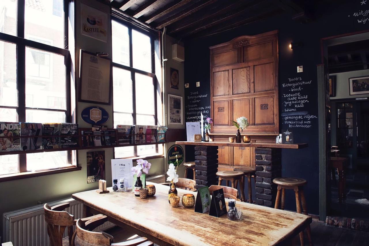 Cafe Restaurant Hotel De Mug Middelburg Bagian luar foto