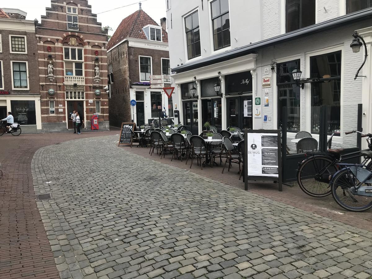 Cafe Restaurant Hotel De Mug Middelburg Bagian luar foto