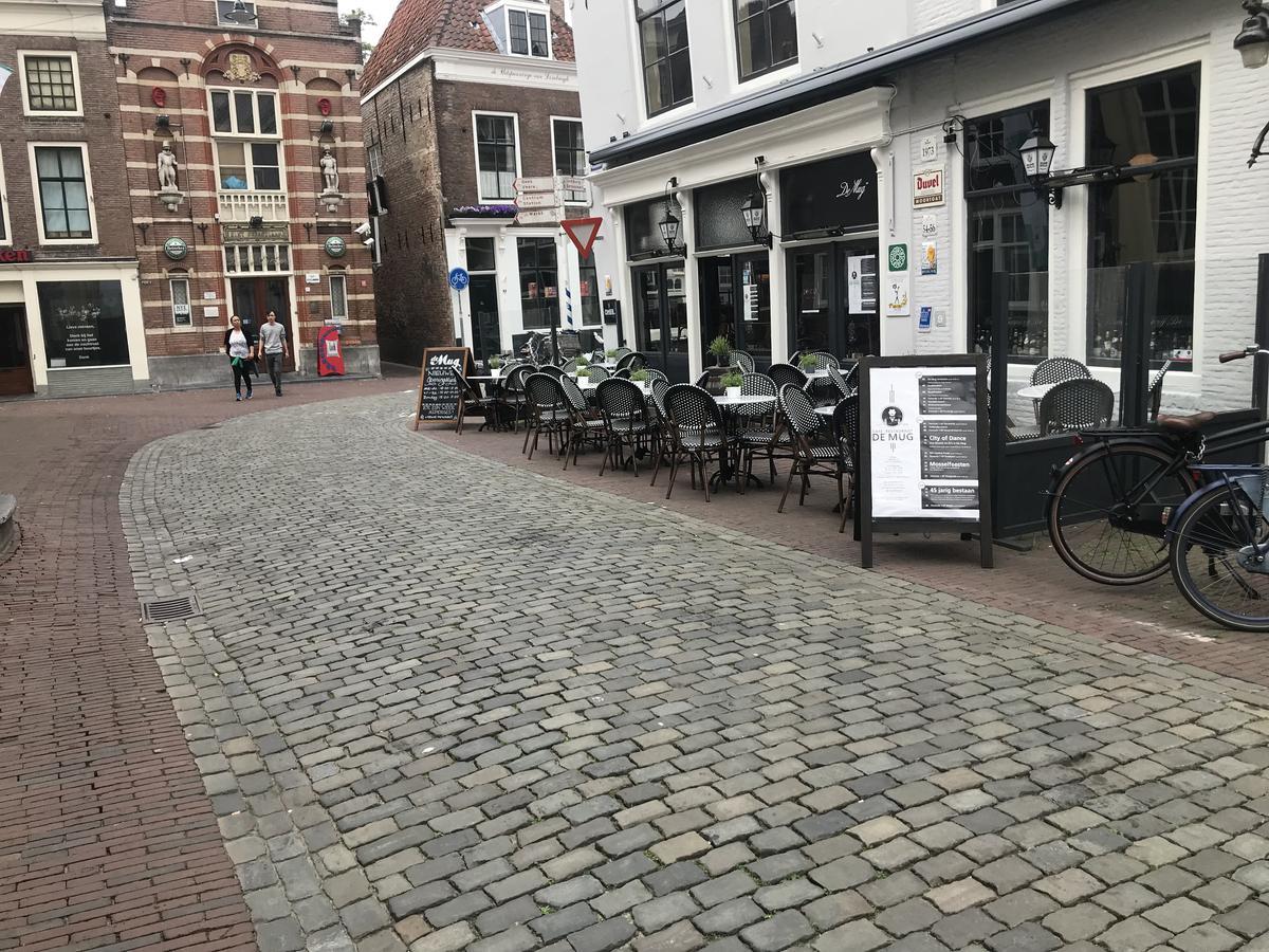 Cafe Restaurant Hotel De Mug Middelburg Bagian luar foto
