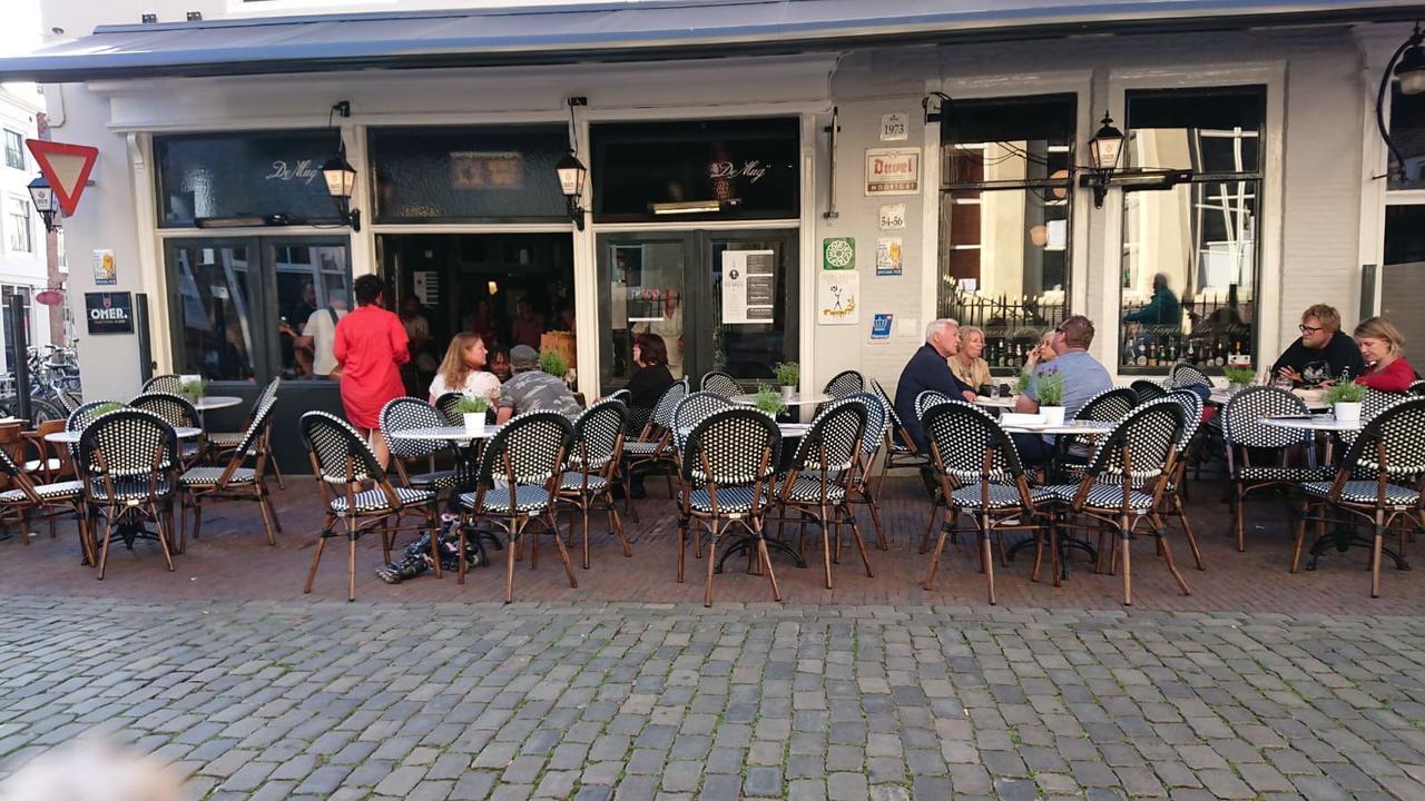 Cafe Restaurant Hotel De Mug Middelburg Bagian luar foto